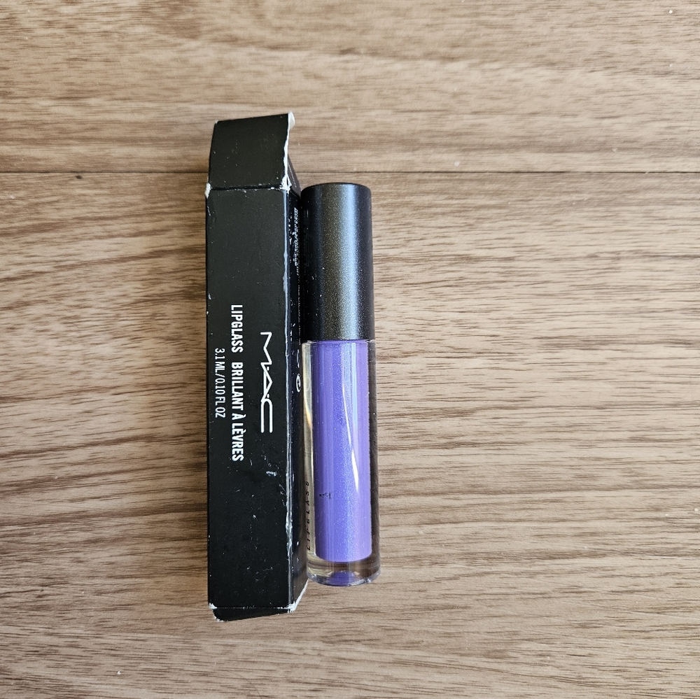 MAC Cosmetics Purple Lipglass in Dive Bar